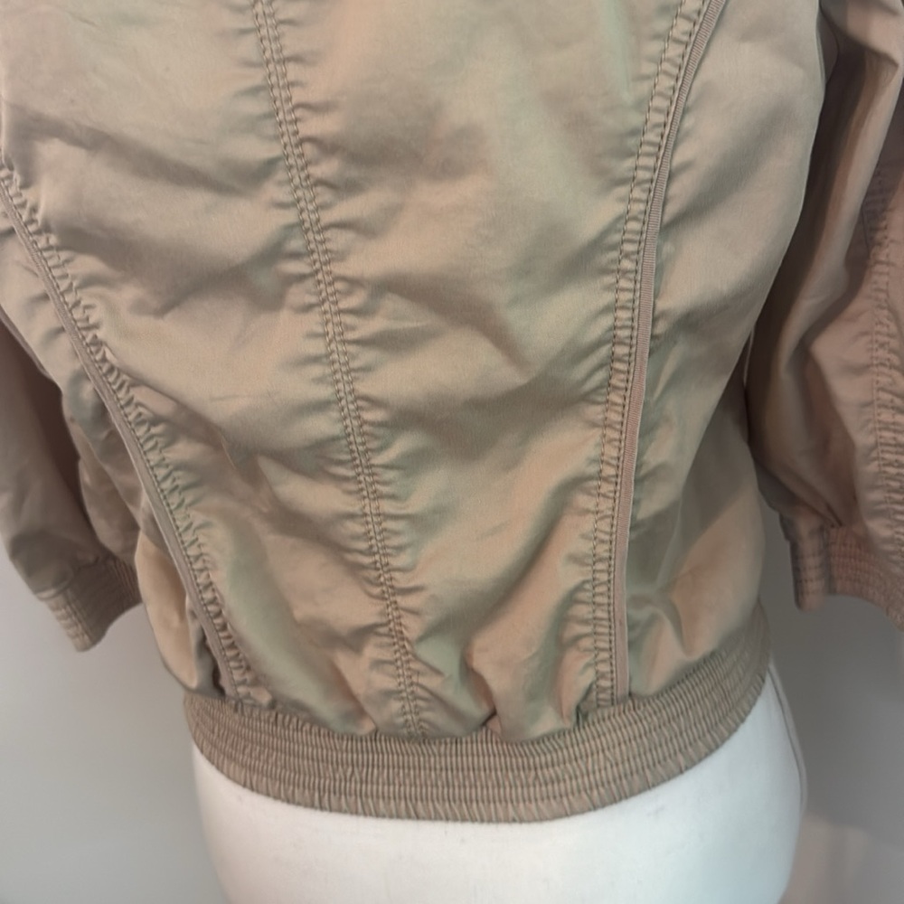 White House Black Market Women's Tan Bomber Jacket Size 2 - Picture 8 of 14